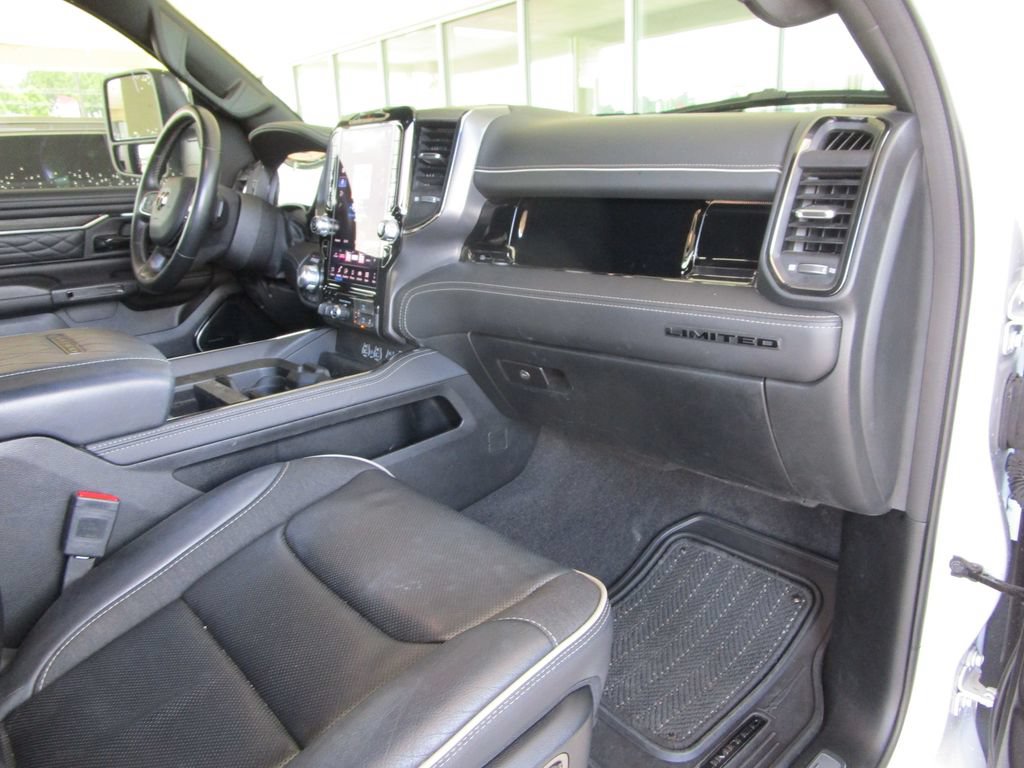 Used 2025 RAM 1500 Limited w/ Off Road Group AWD/4WD image 33
