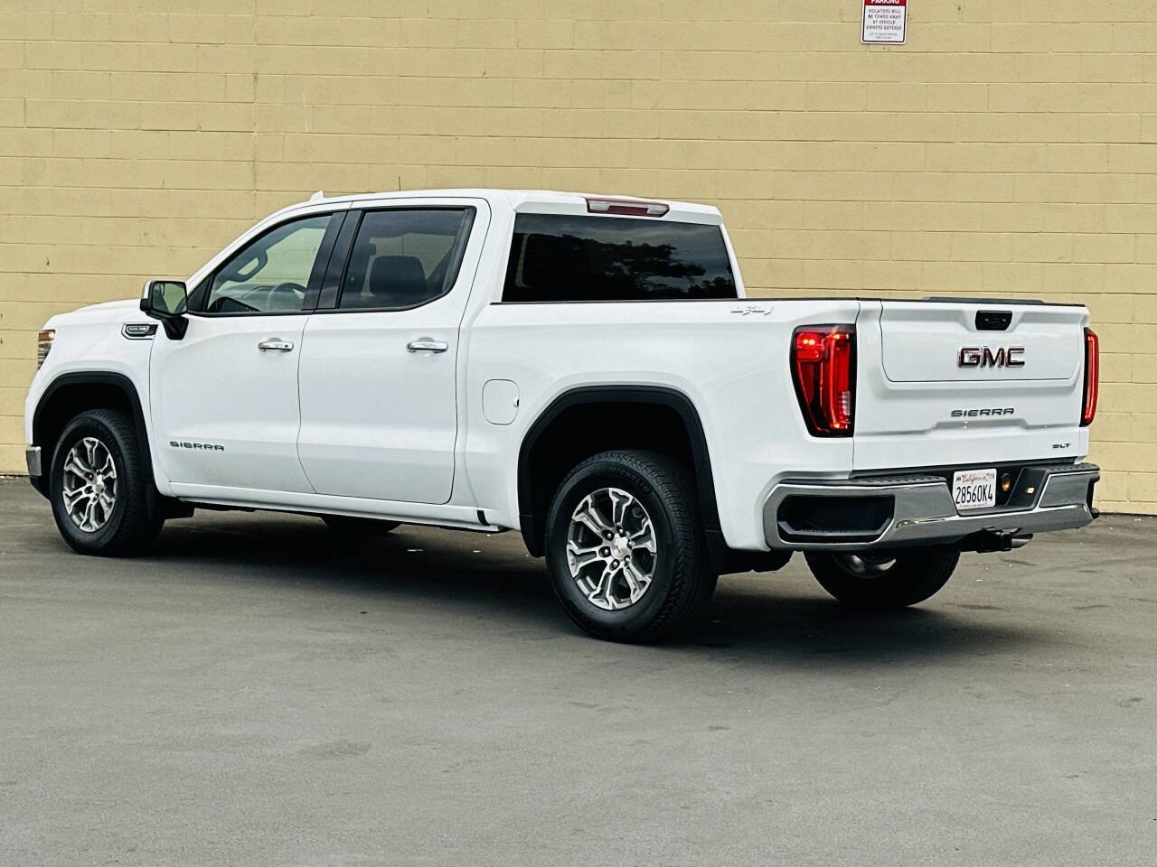 Used 2026 GMC Sierra 1500 SLT AWD/4WD image 8
