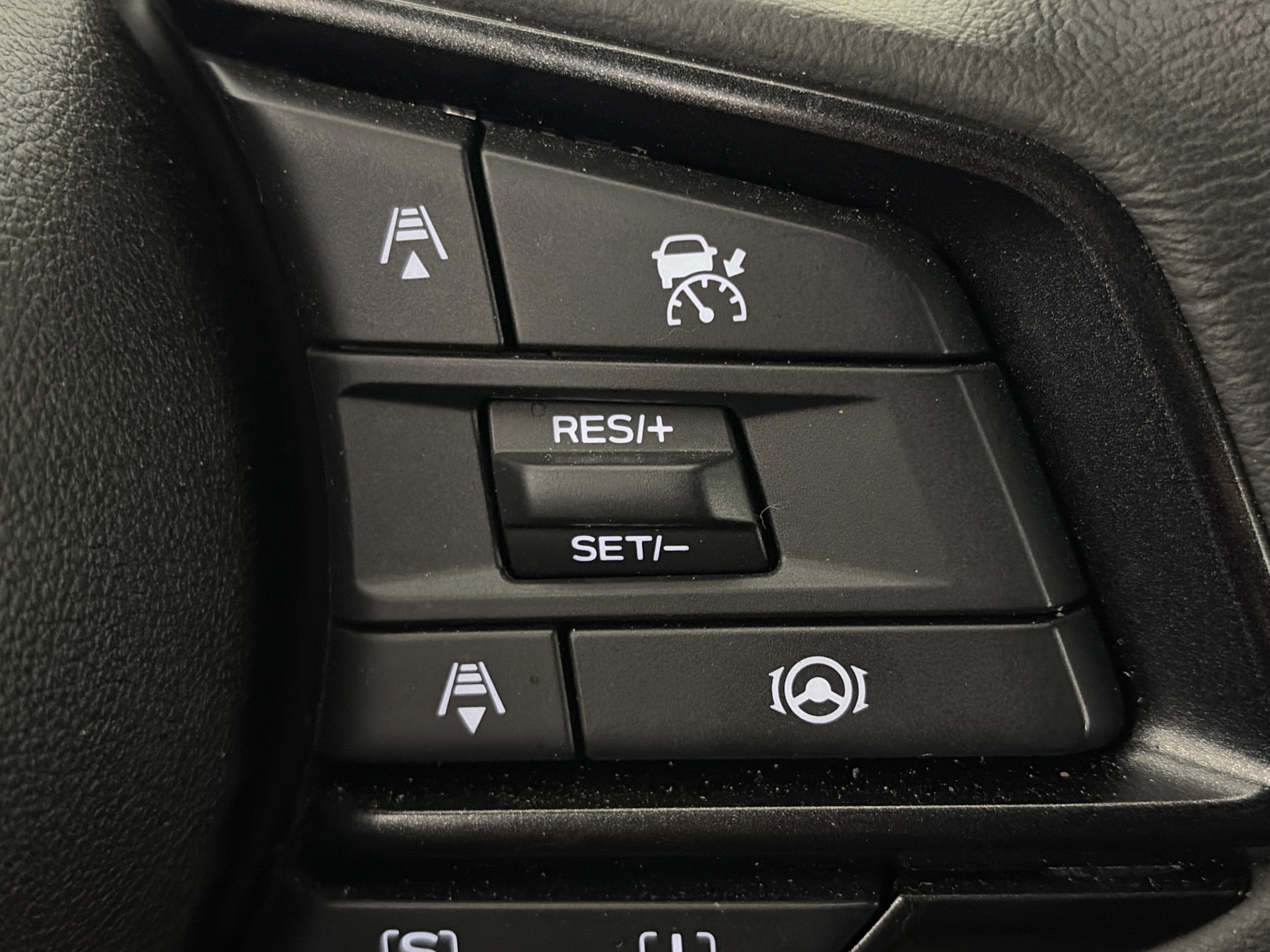 Used 2025 Subaru Crosstrek 2.5i Limited w/ Popular Package #4A image 18