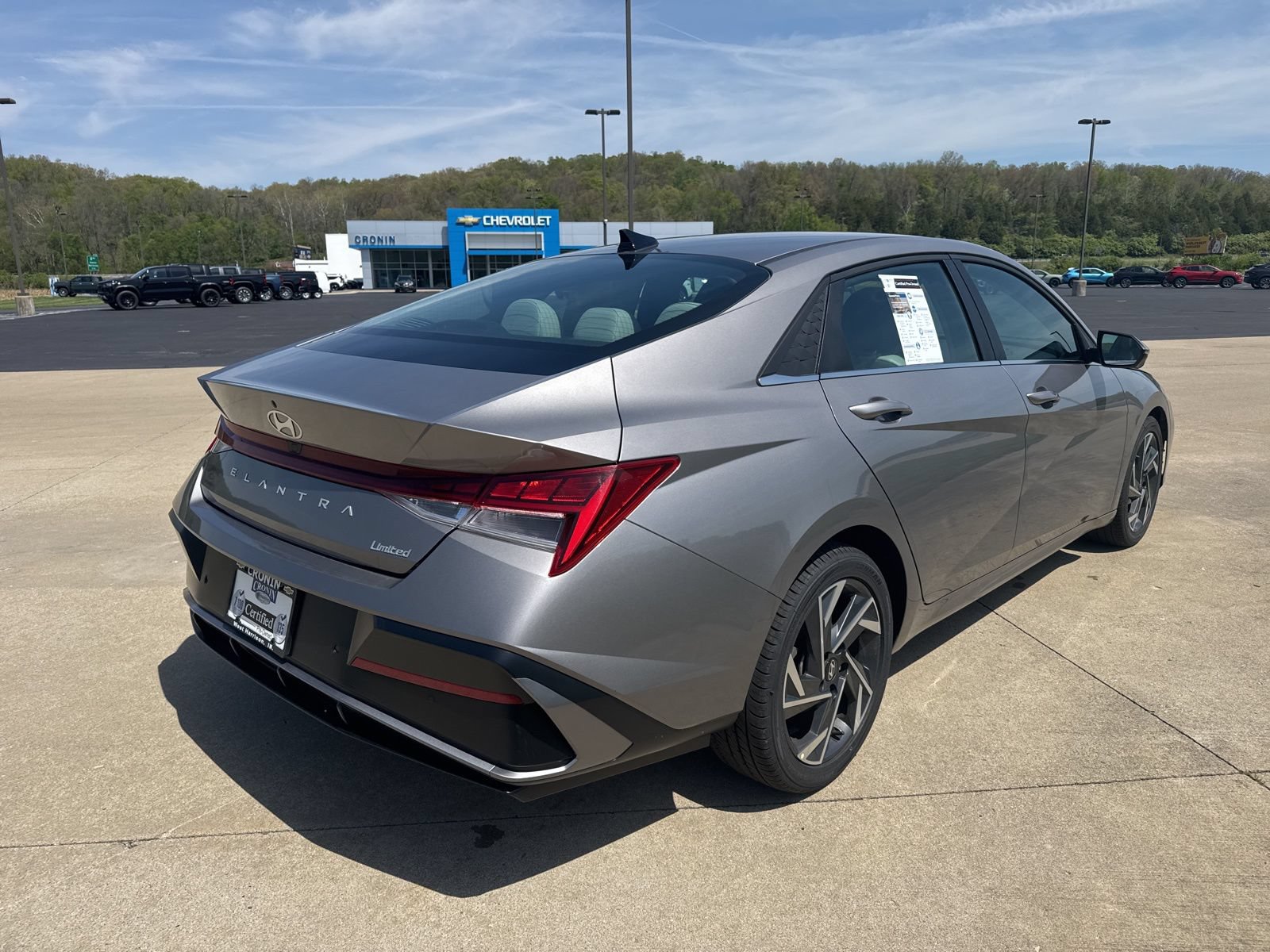 Used 2024 Hyundai Elantra Limited FWD image 4