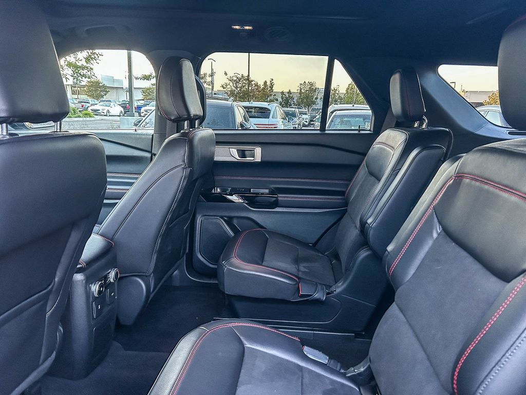 Used 2023 Ford Explorer ST-Line w/ Class IV Trailer Tow Package RWD image 22