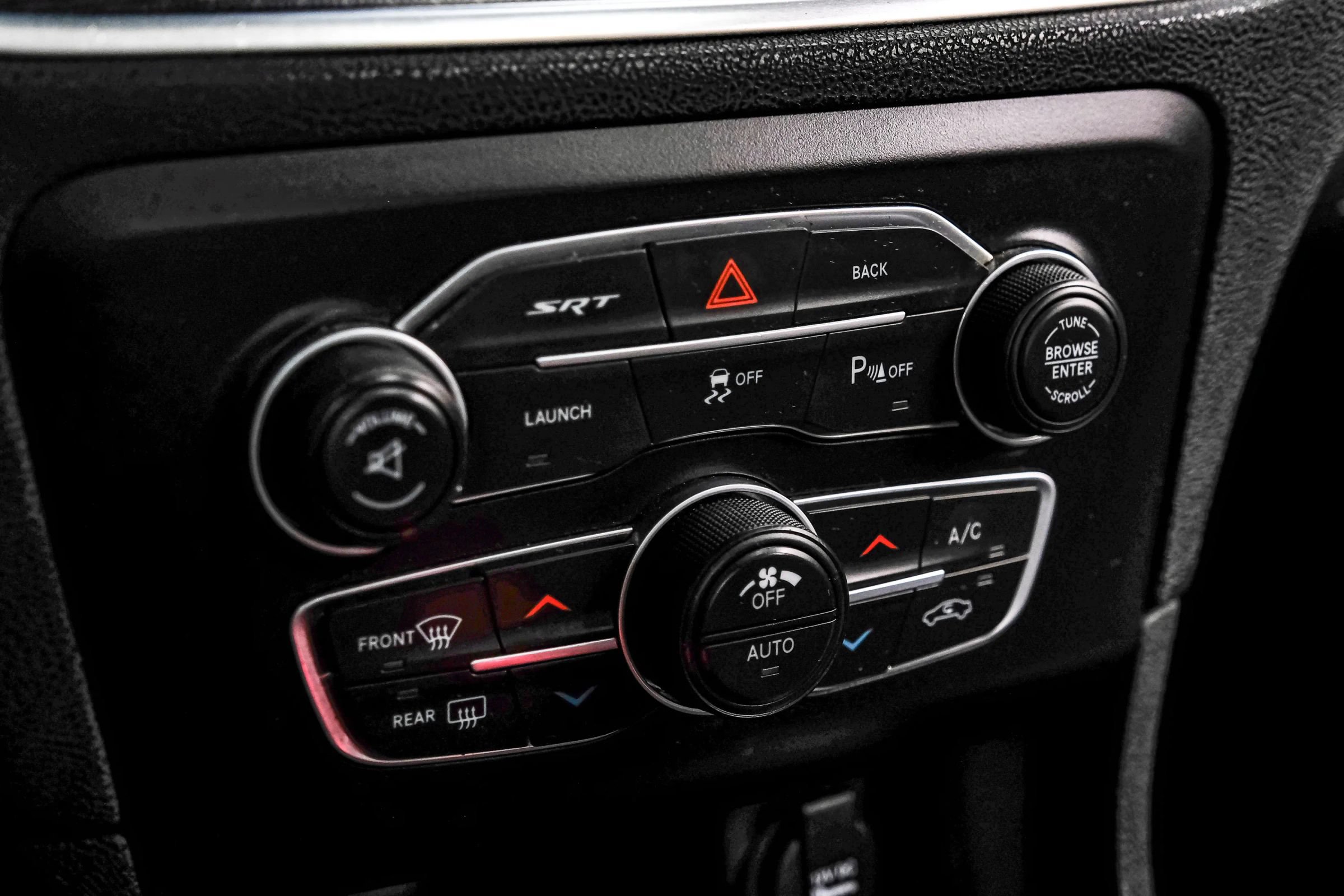 Used 2016 Dodge Charger SRT w/ Harman/Kardon Audio Group RWD image 33