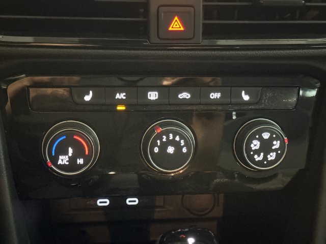 Certified 2023 Volkswagen Taos S AWD/4WD image 17