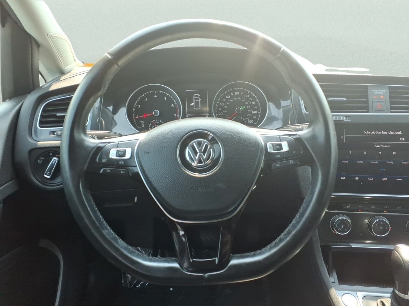 Used 2019 Volkswagen Golf SE FWD image 14