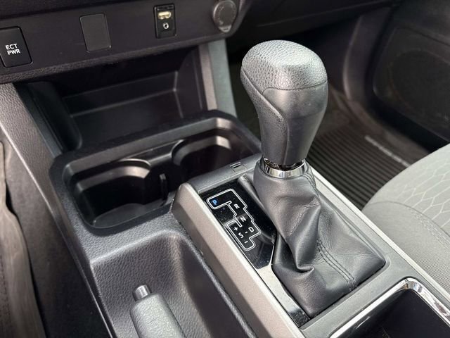 Used 2017 Toyota Tacoma SR5 image 28