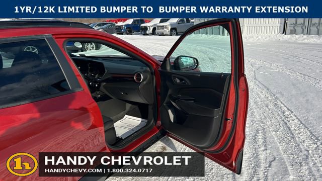 Certified 2024 Chevrolet Trax RS w/ Driver Confidence Package image 43