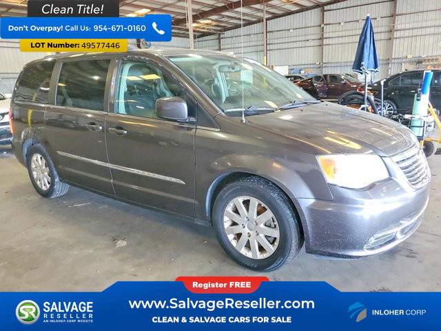 Used 2015 Chrysler Town & Country Touring FWD image 5