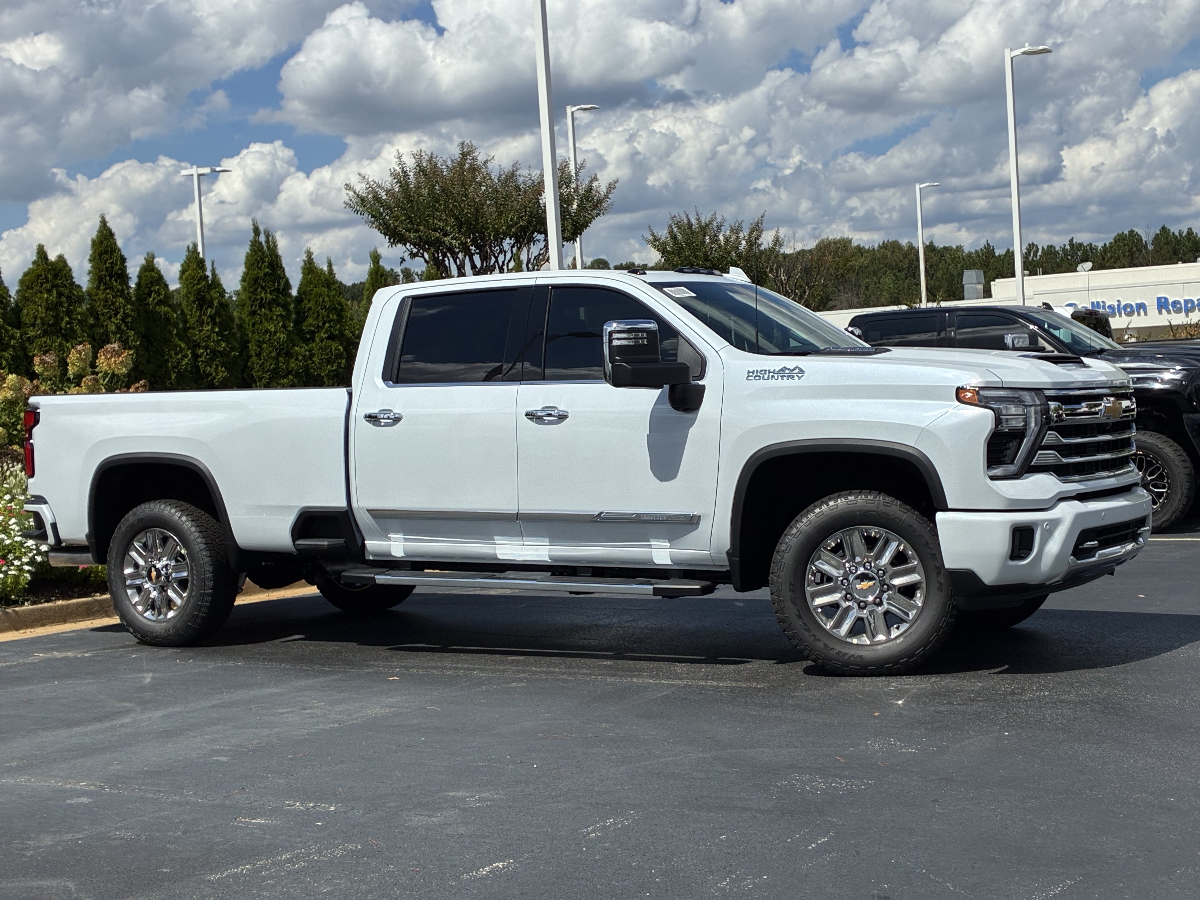 New 2026 Chevrolet Silverado 3500 High Country w/ High Country Premium Package AWD/4WD image 3