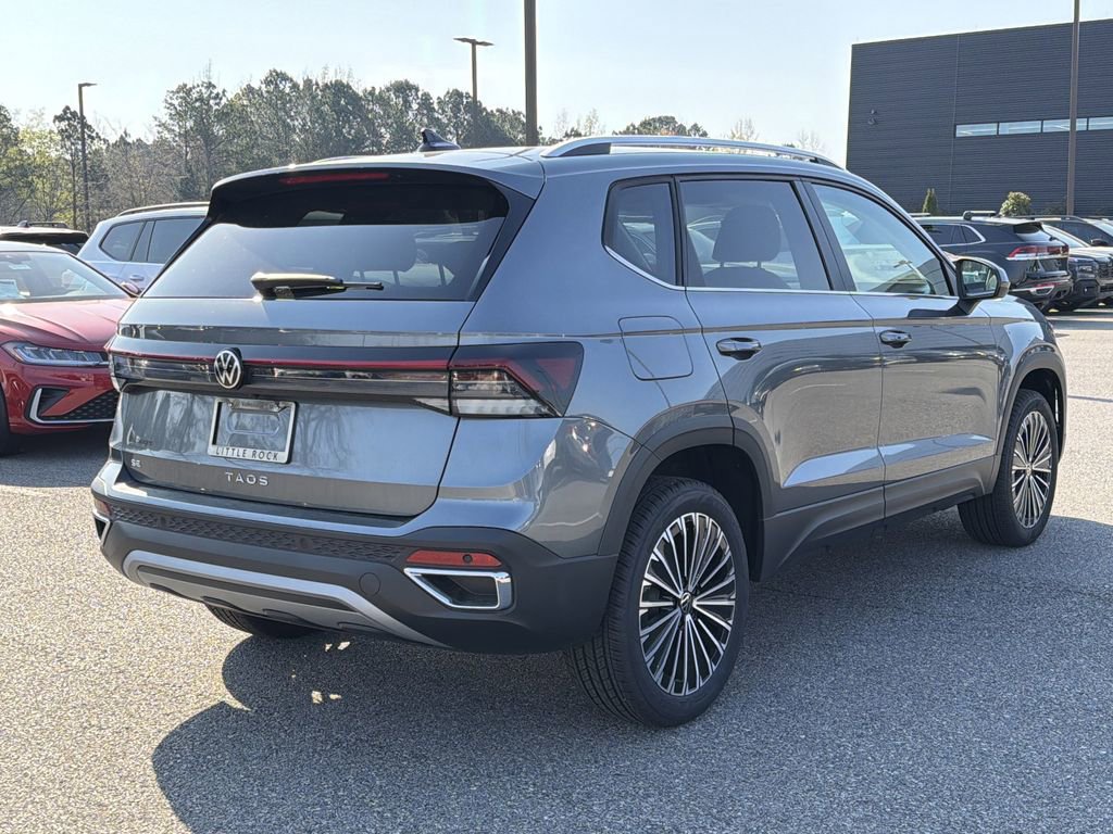 New 2026 Volkswagen Taos SE image 5