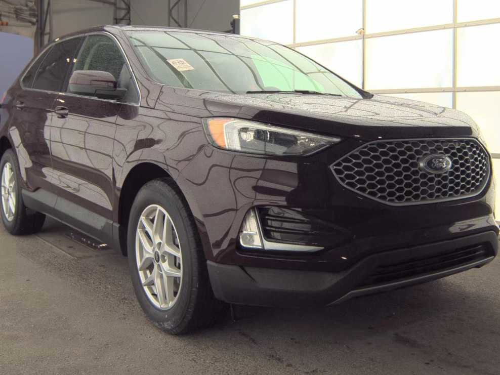 Used 2023 Ford Edge SEL w/ Convenience Package AWD/4WD image 2