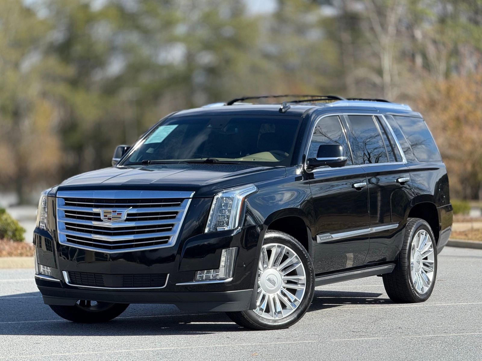 Used 2019 Cadillac Escalade Platinum image 7