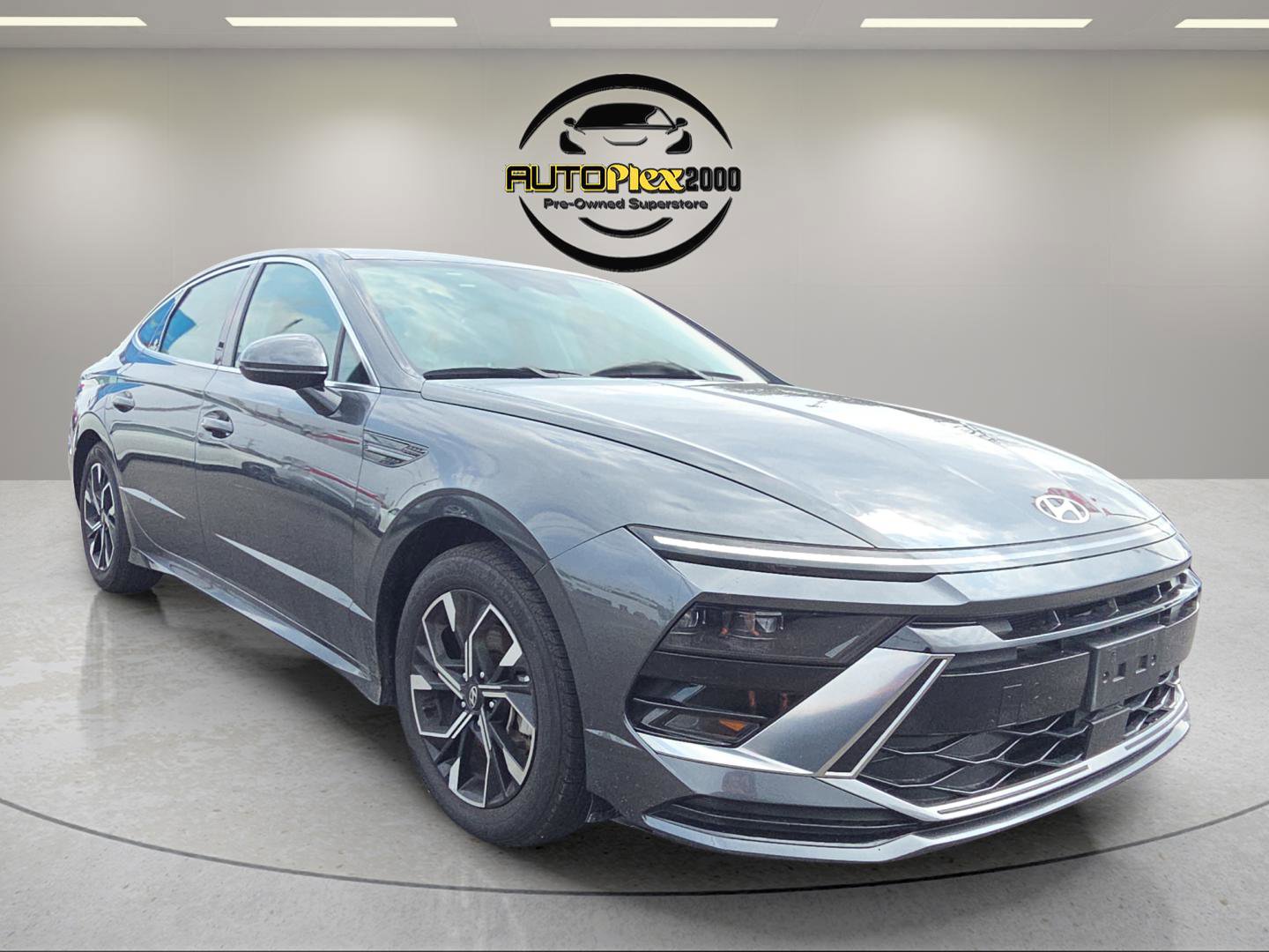 Used 2025 Hyundai Sonata SEL image 1