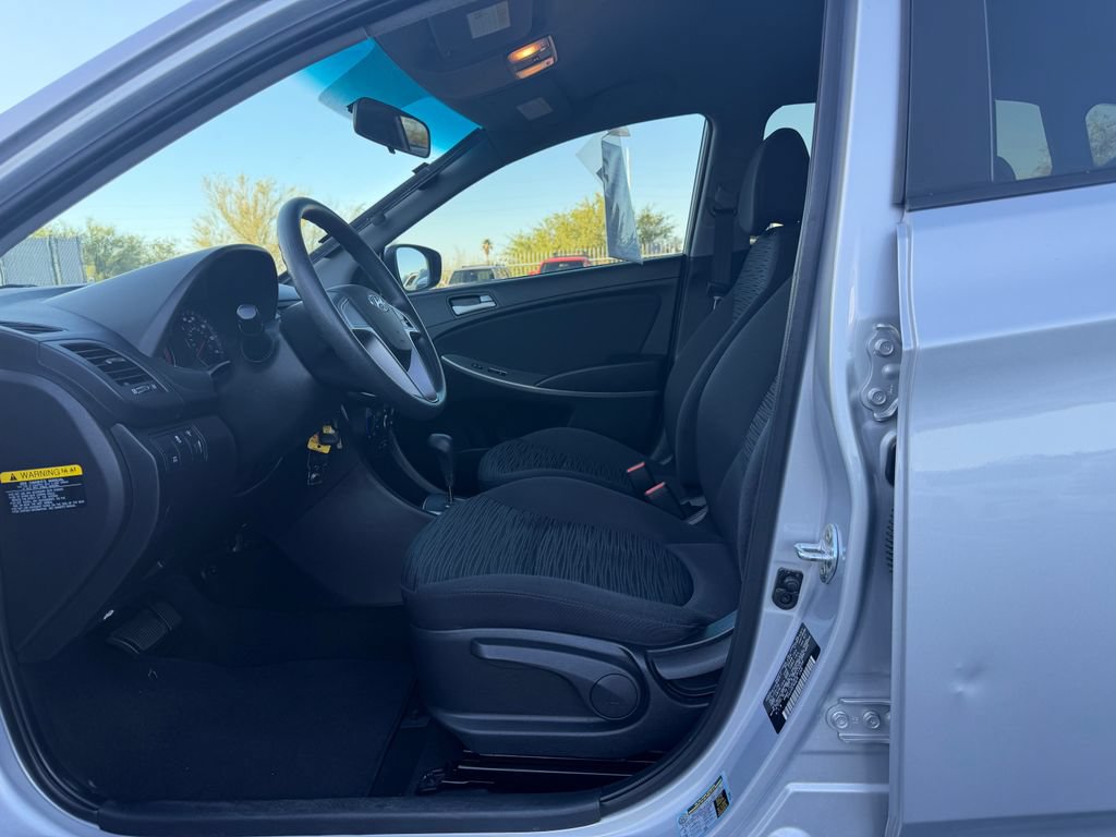Used 2017 Hyundai Accent SE FWD image 5