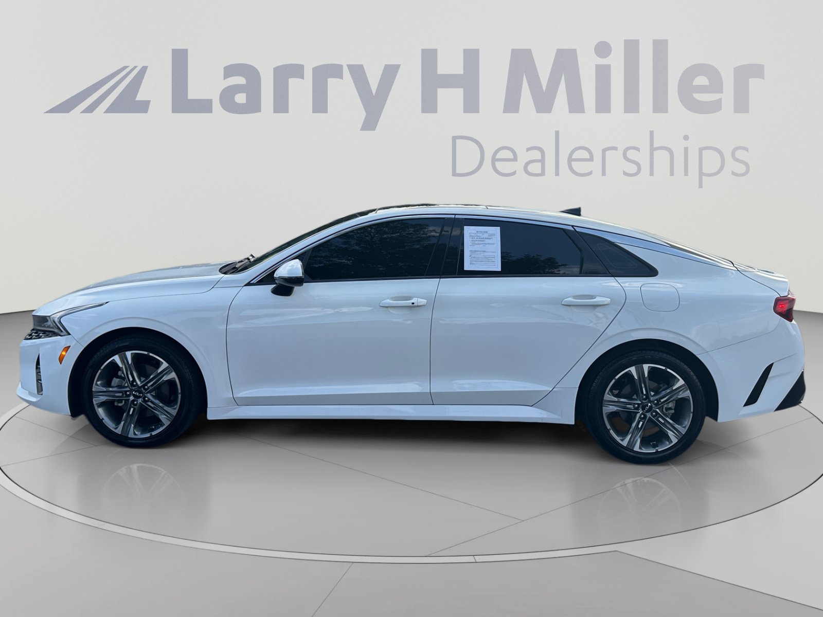 Used 2023 Kia K5 EX FWD image 2