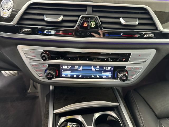 Used 2017 BMW 750i xDrive image 23