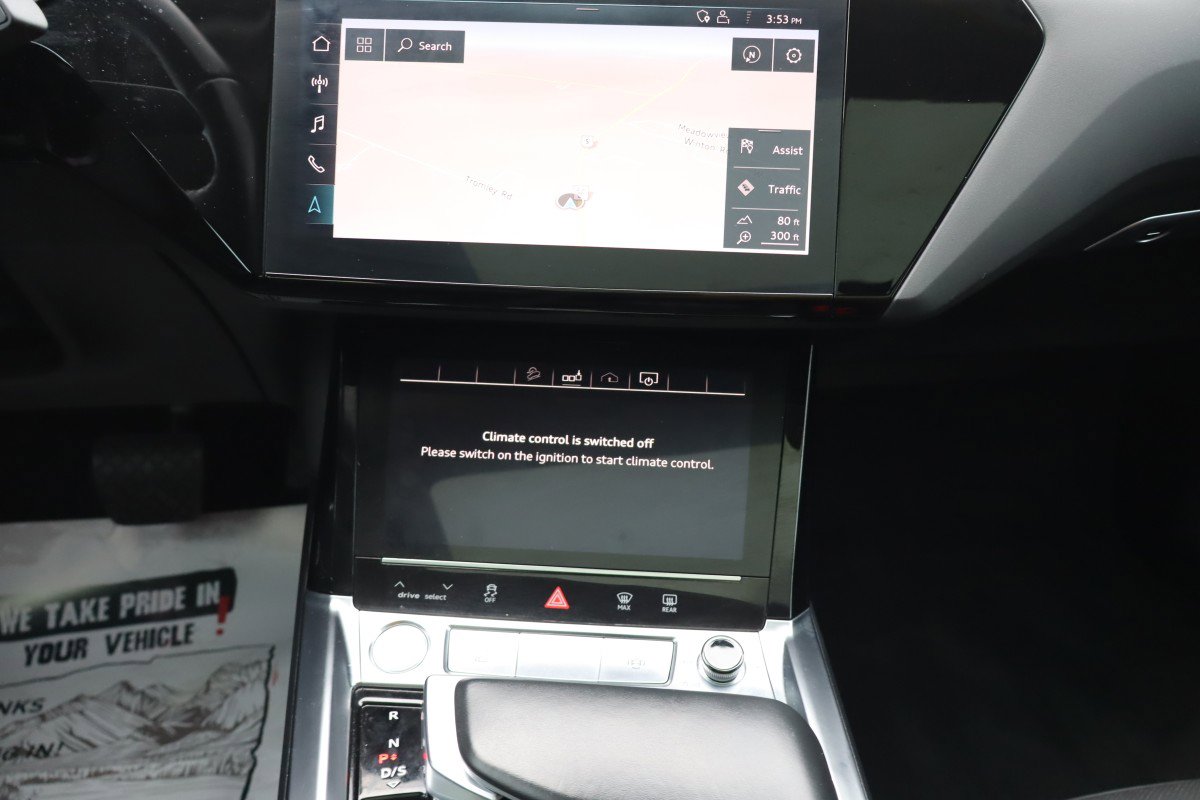 Used 2020 Audi e-tron Premium Plus image 12