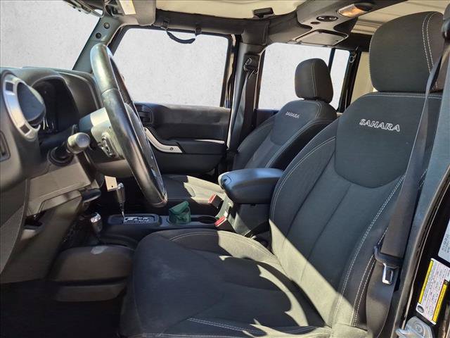 Used 2018 Jeep Wrangler Unlimited Sahara w/ Connectivity Group AWD/4WD image 12
