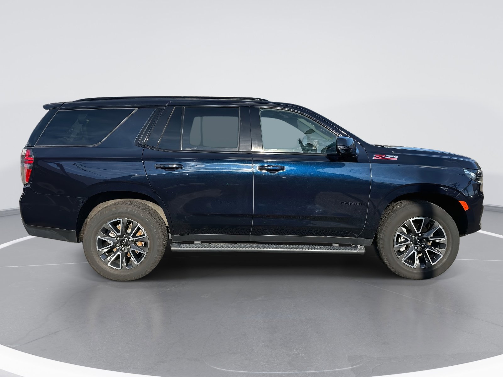 Used 2022 Chevrolet Tahoe Z71 w/ Luxury Package image 4