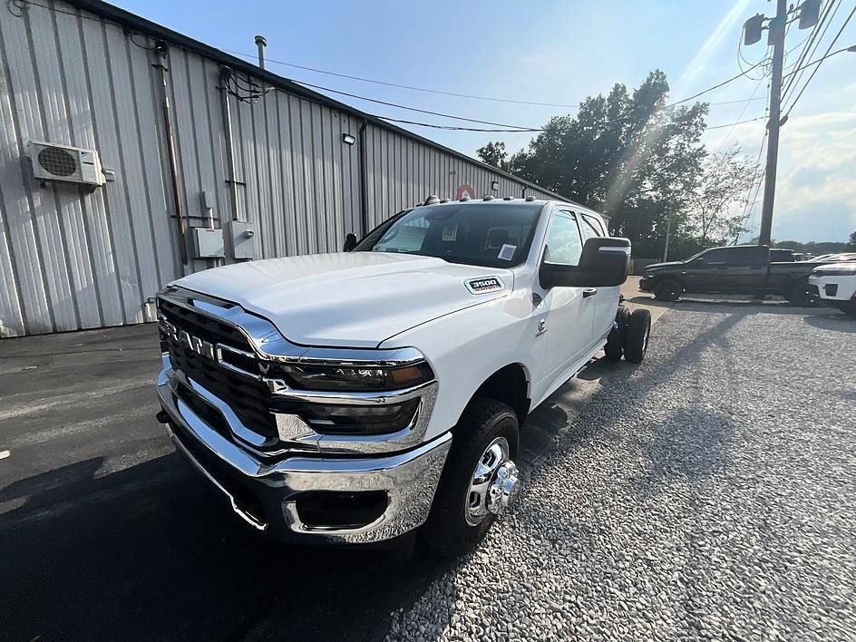 New 2026 RAM 3500 Tradesman w/ Chrome Appearance Group A