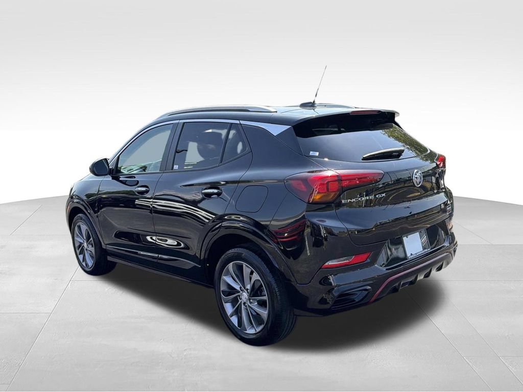 Used 2023 Buick Encore GX Select w/ Sport Touring Package FWD image 5