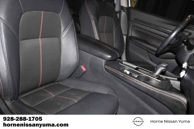 Used 2022 Nissan Altima 2.5 SR w/ Midnight Edition Package image 6