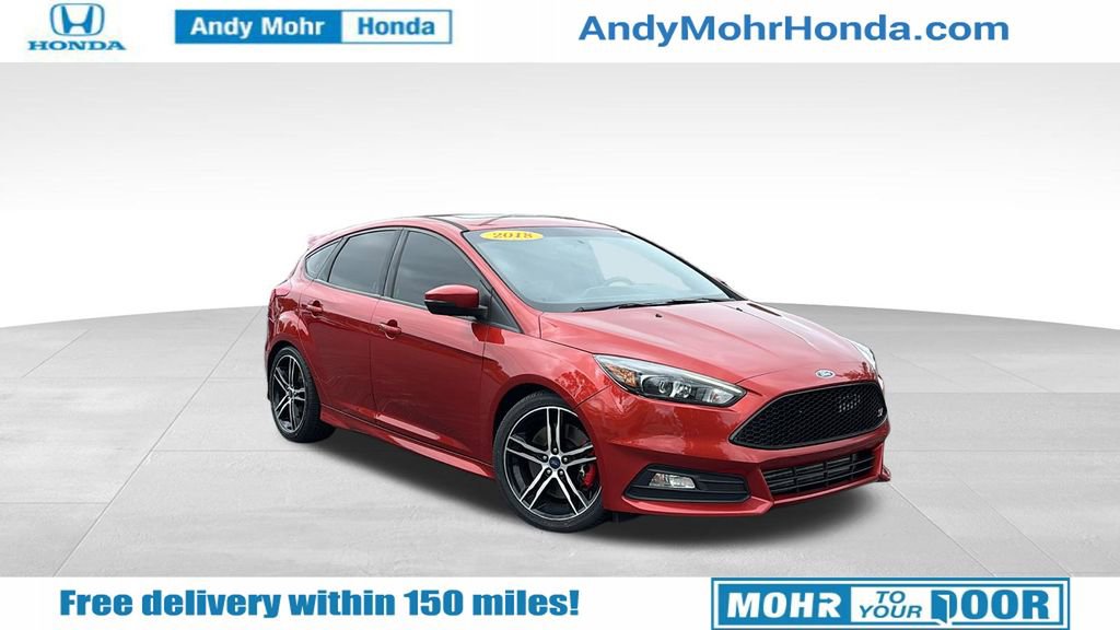 Used 2018 Ford Focus ST w/ Equipment Group 401A FWD image 1
