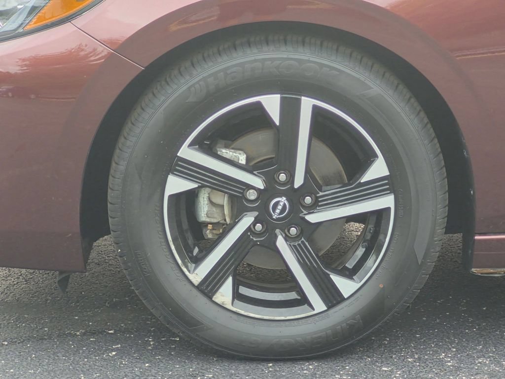 Used 2024 Nissan Sentra SV FWD image 9