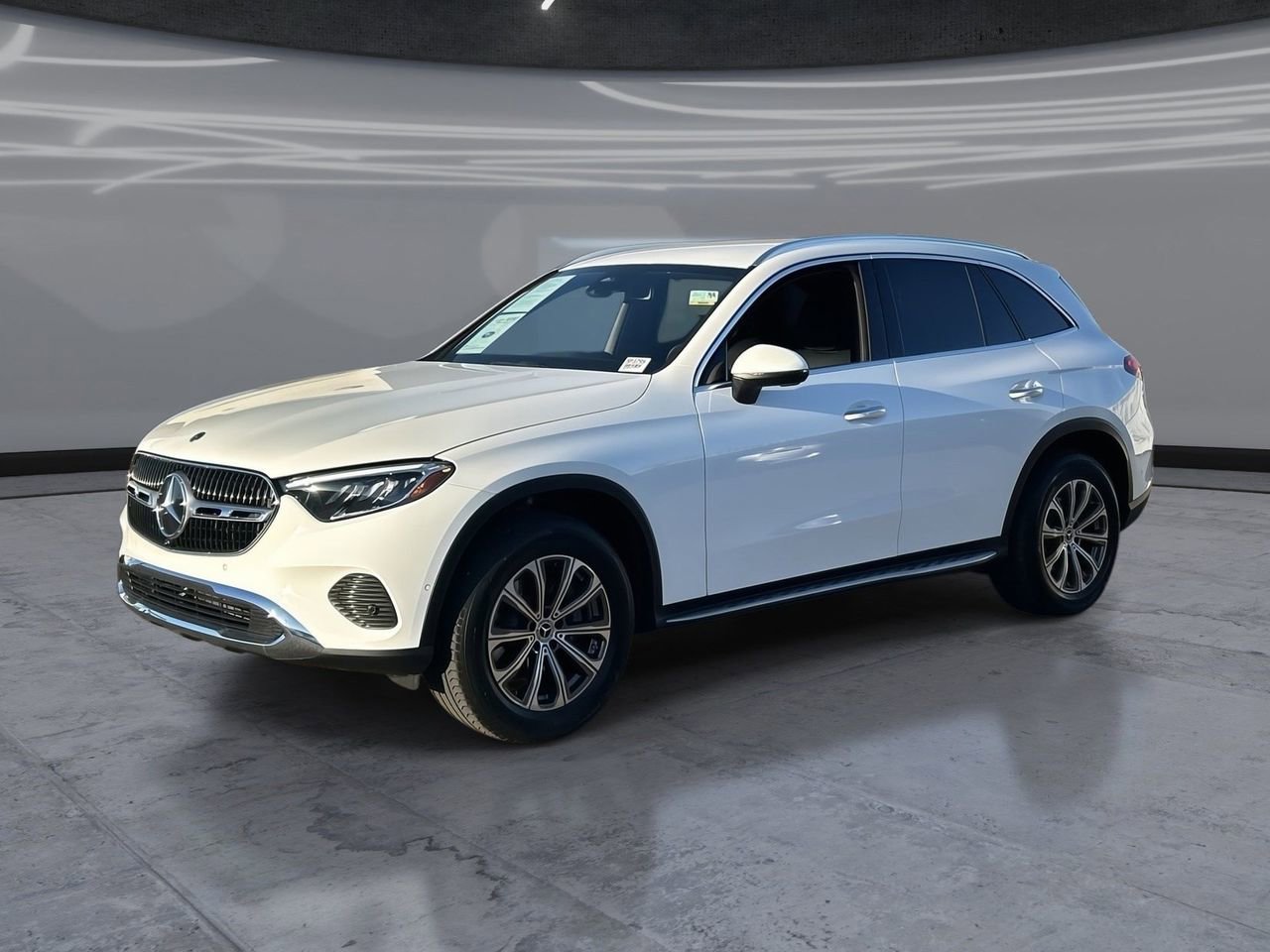 Used 2025 Mercedes-Benz GLC 300 4MATIC image 1