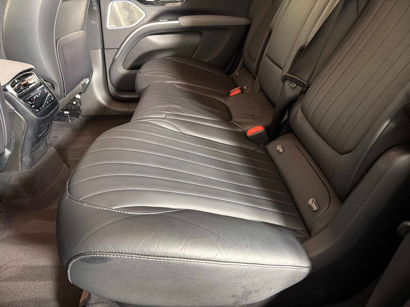 Used 2024 Mercedes-Benz EQS 450+ 4MATIC SUV w/ Exclusive Trim Package image 32