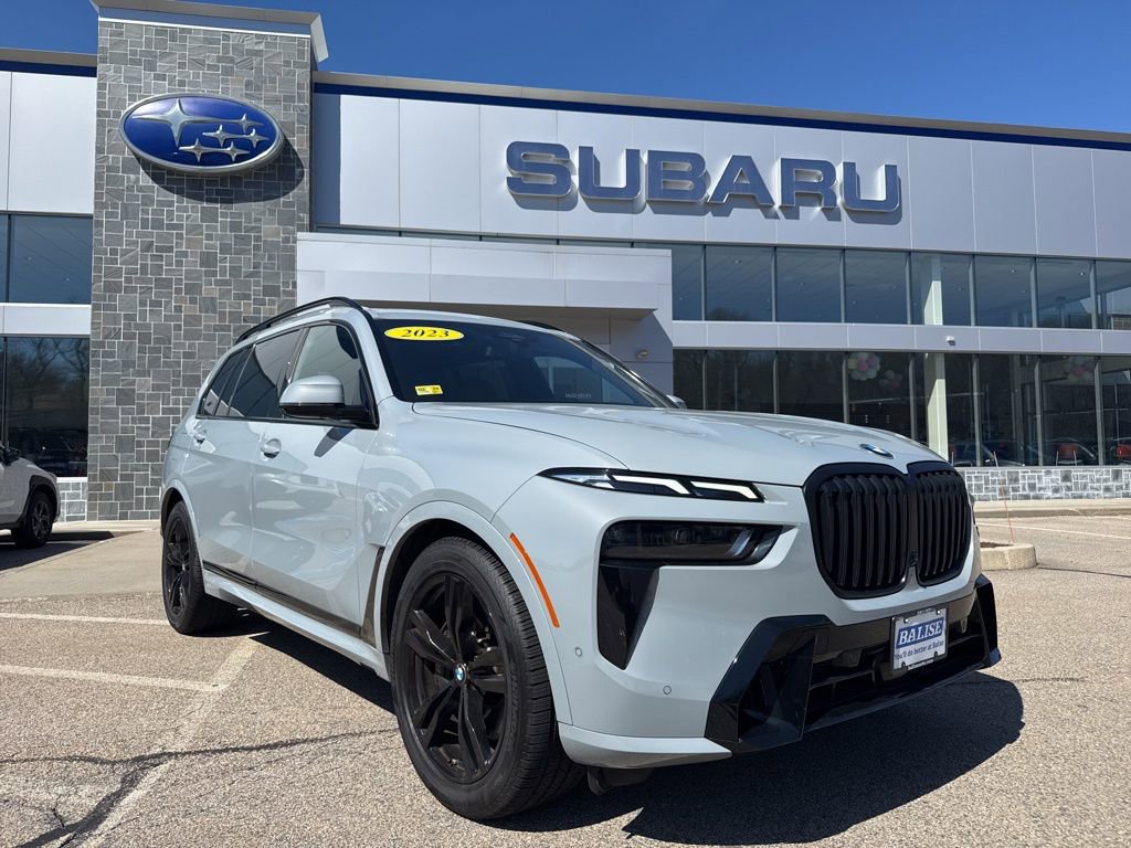Used 2023 BMW X7 xDrive40i w/ M Sport Package image 1