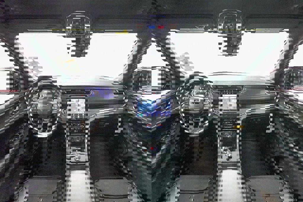 New 2025 Jeep Grand Cherokee L Limited w/ Luxury Tech Group II image 6