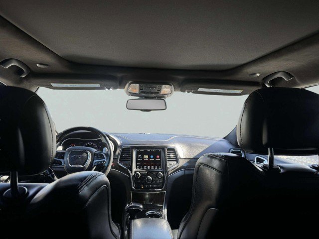 Used 2015 Jeep Grand Cherokee SRT image 43