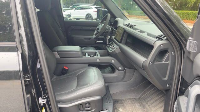 Used 2023 Land Rover Defender 110 V8 AWD/4WD image 11