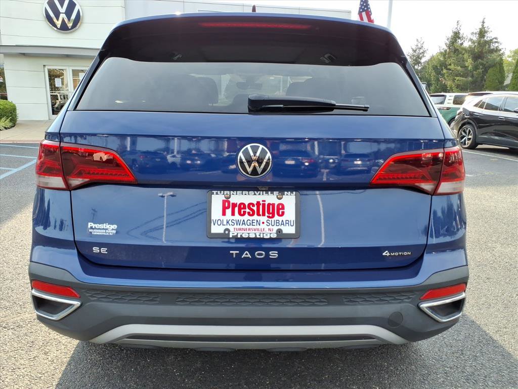 Used 2022 Volkswagen Taos SE w/ Panoramic Sunroof Package image 5
