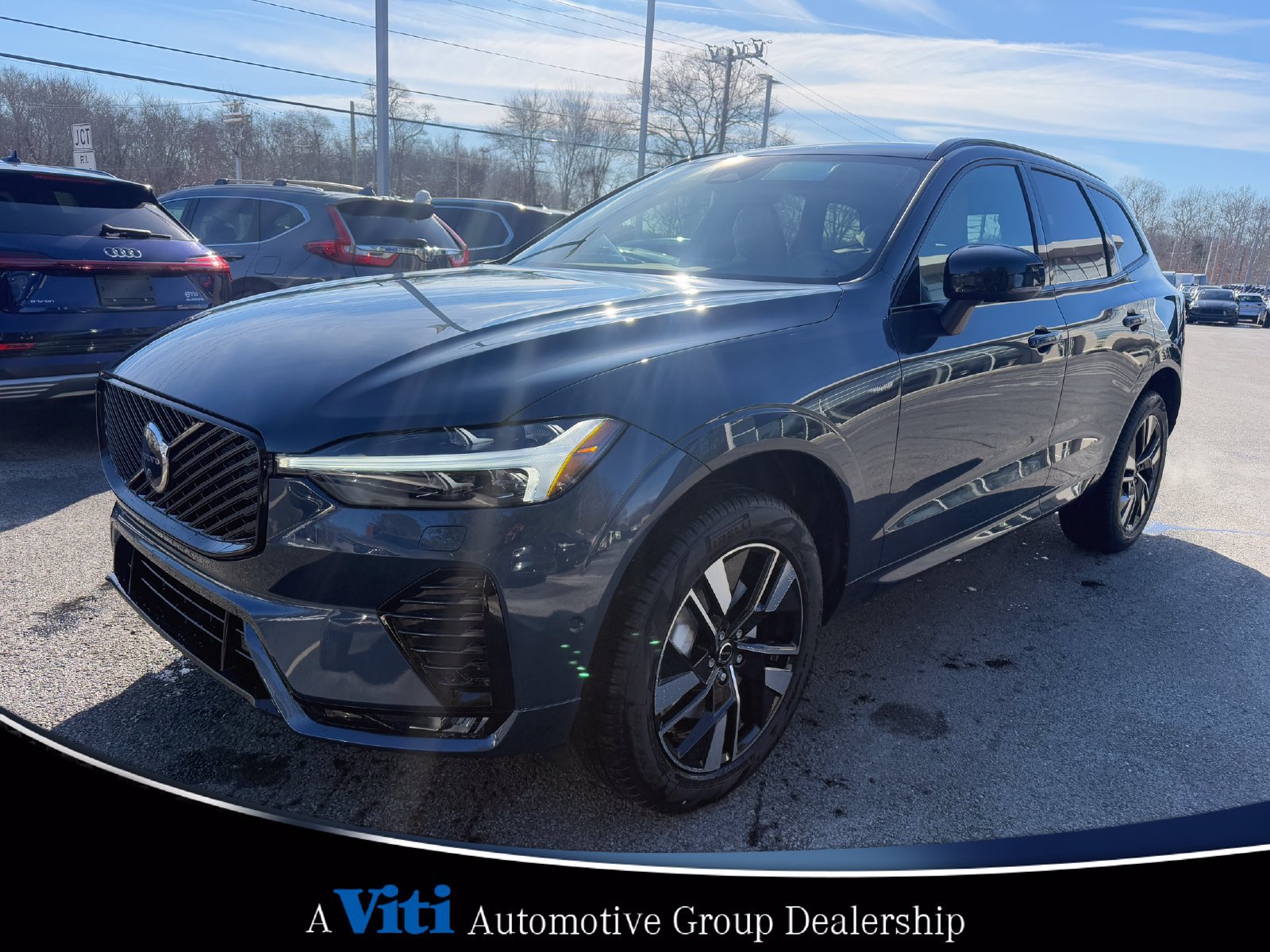 Used 2026 Volvo XC60 B5 Plus w/ Protection Package Premier AWD/4WD image 4