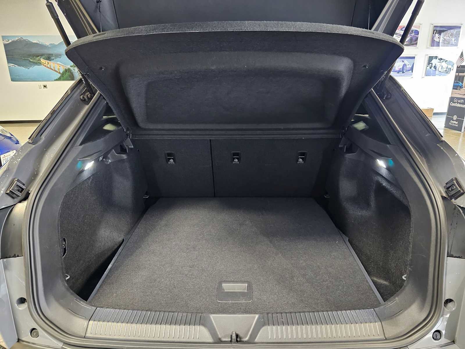 Used 2023 Volkswagen ID.4 Pro image 15