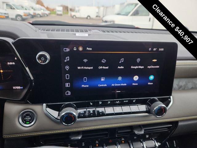 Used 2024 Chevrolet Colorado ZR2 w/ Technology Package image 39