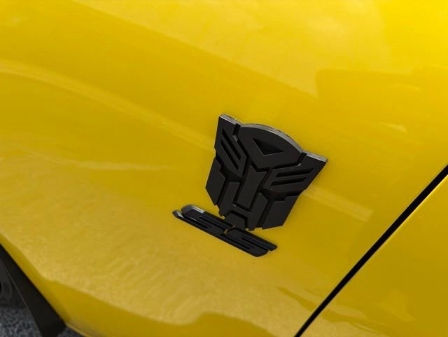 Used 2018 Chevrolet Camaro SS RWD image 12