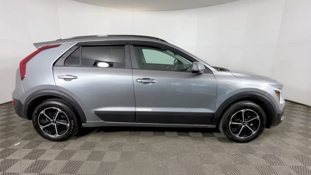 Used 2024 Kia Niro EX FWD image 3