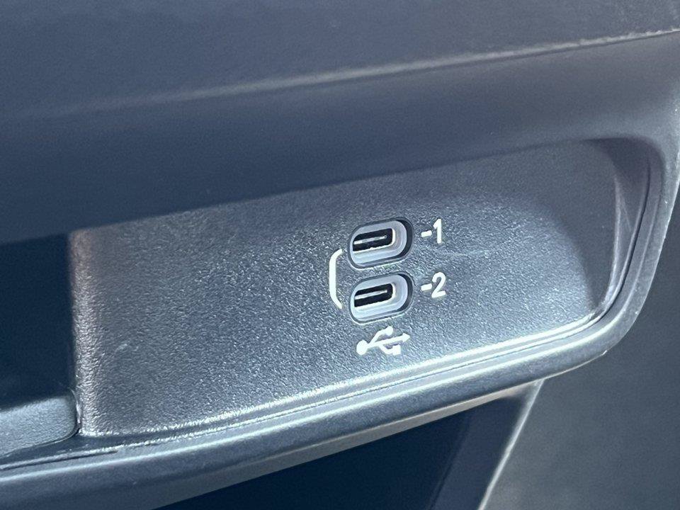 New 2027 Chrysler Pacifica Select AWD/4WD image 28