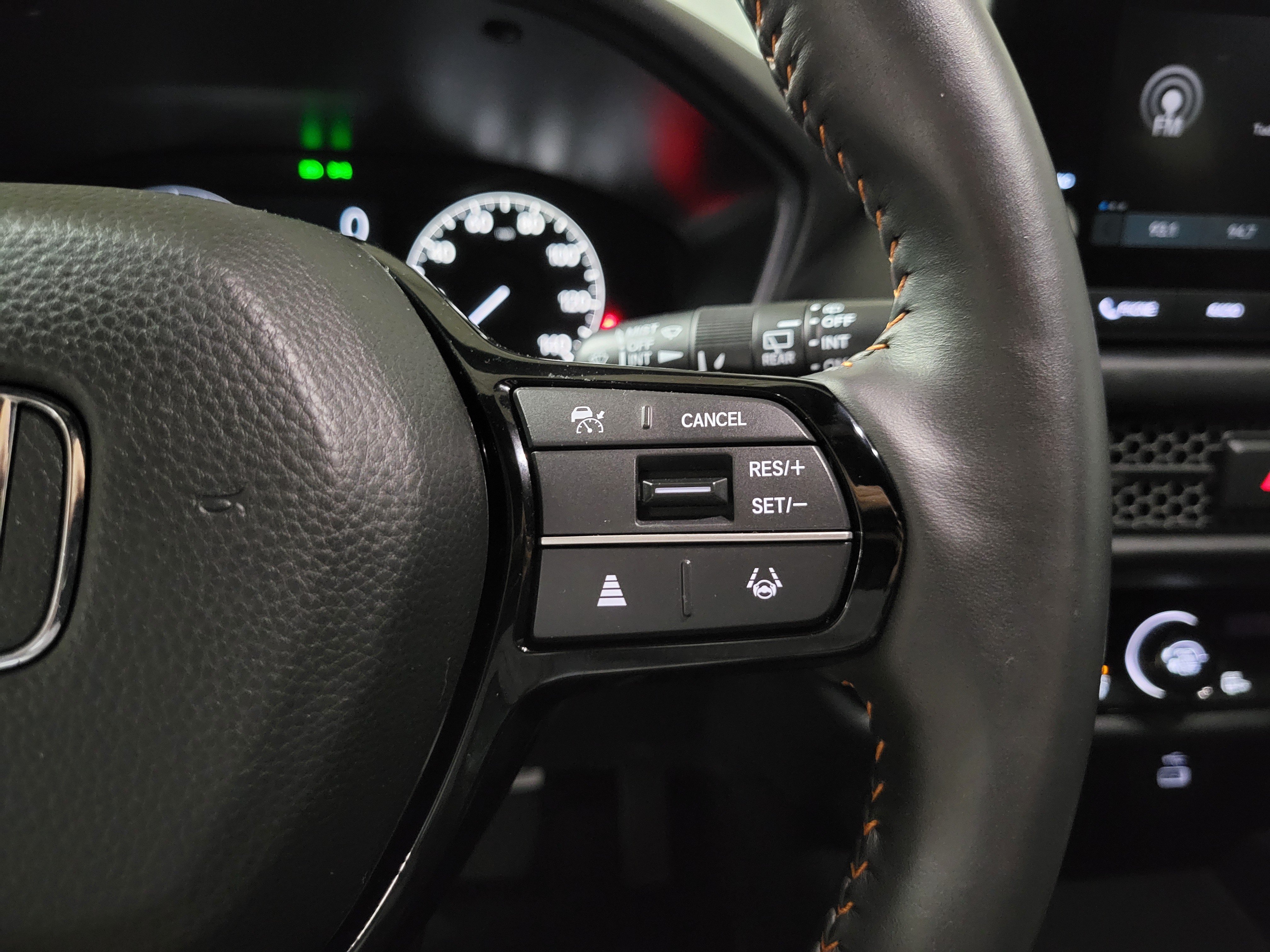 Used 2025 Honda HR-V Sport image 25