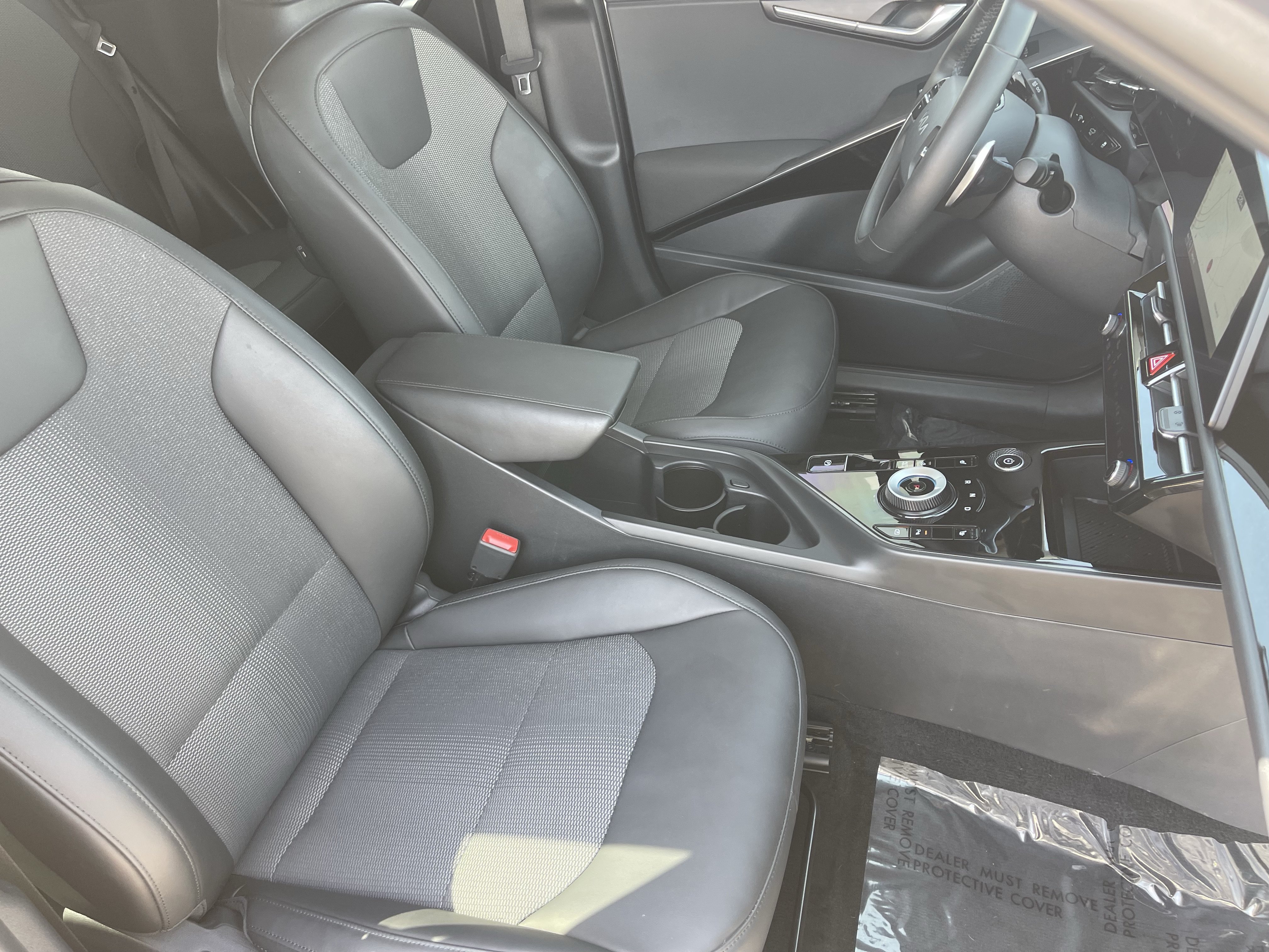 Certified 2023 Kia Niro Wind w/ Wind Preserve Package FWD image 8