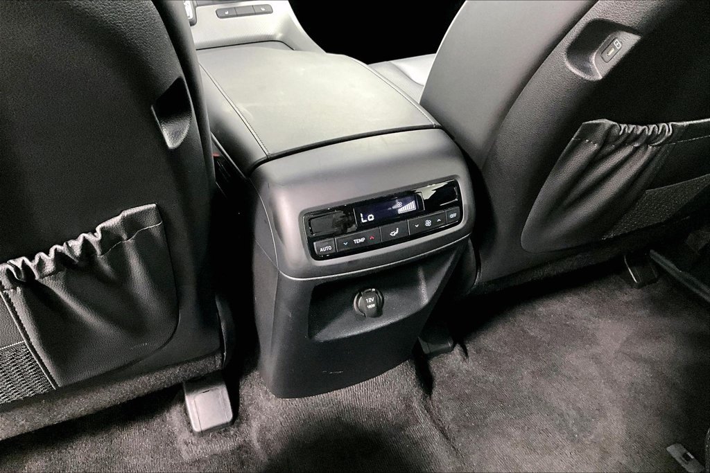 Used 2025 Hyundai Palisade SEL FWD image 28