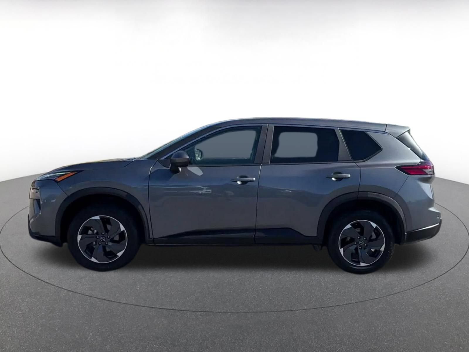 Used 2025 Nissan Rogue SV AWD/4WD image 8