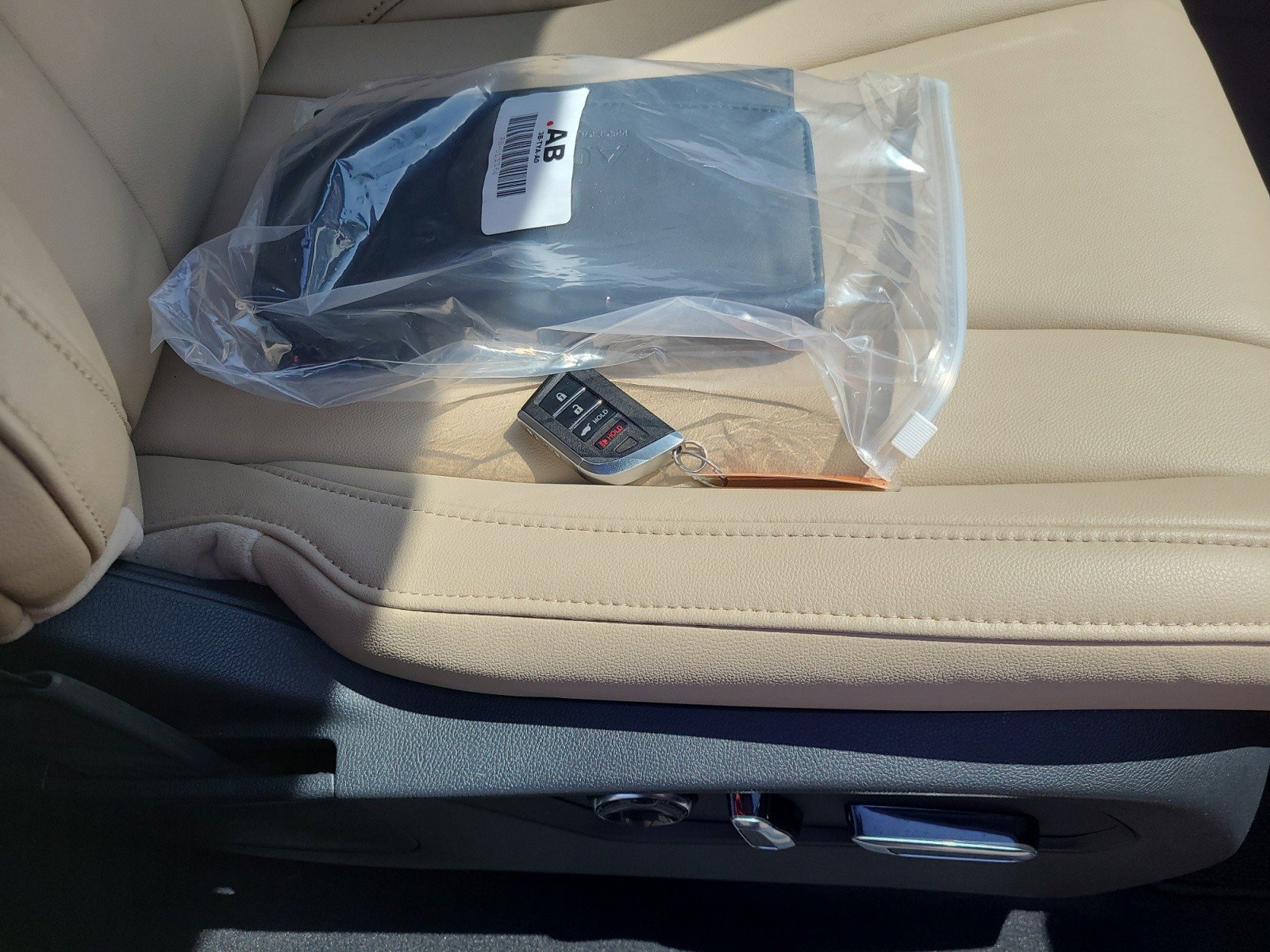 Used 2023 Acura MDX FWD image 24