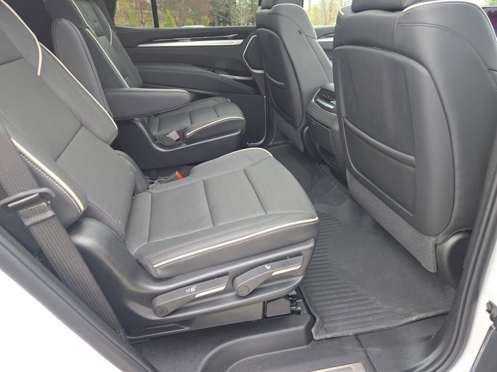 Used 2025 Cadillac Escalade Sport w/ Touring Package image 10