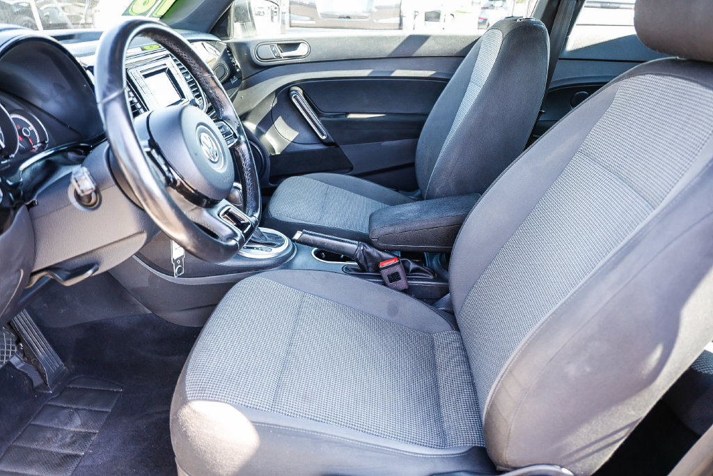 Used 2018 Volkswagen Beetle 2.0T S FWD image 36