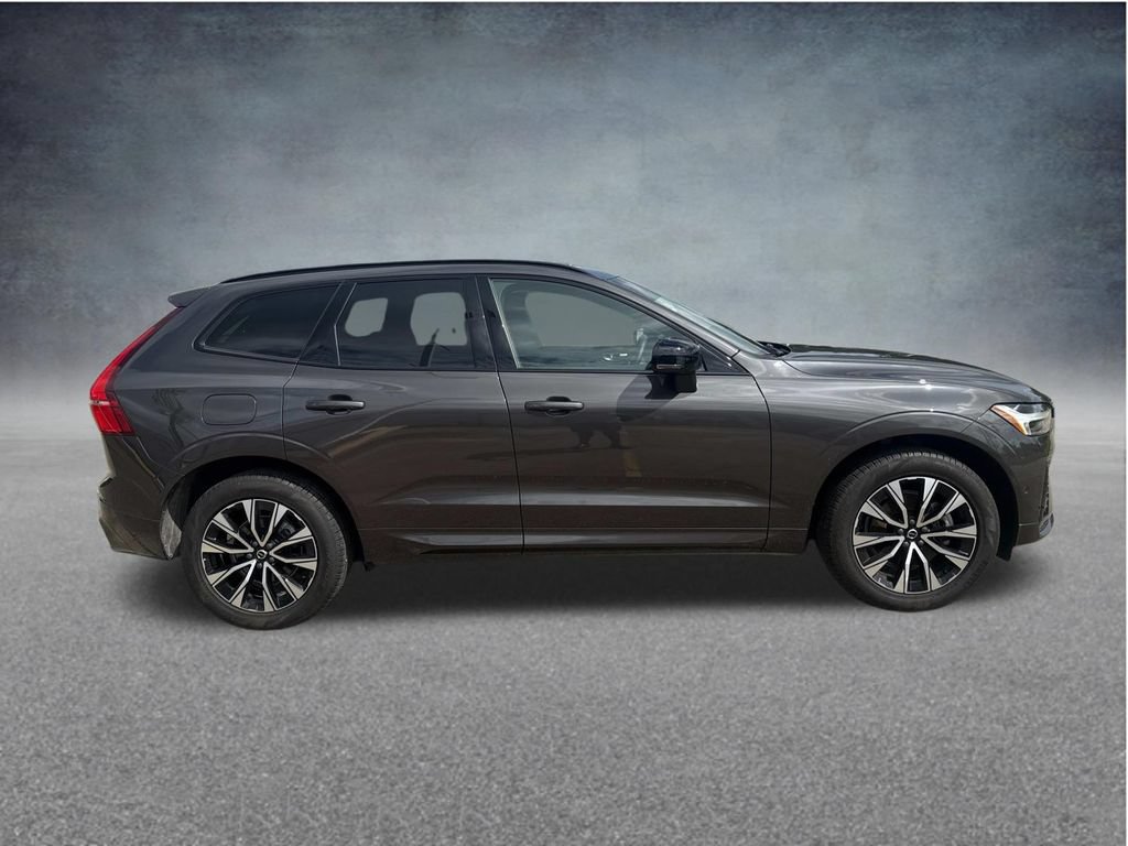 Certified 2025 Volvo XC60 B5 Plus AWD/4WD image 11