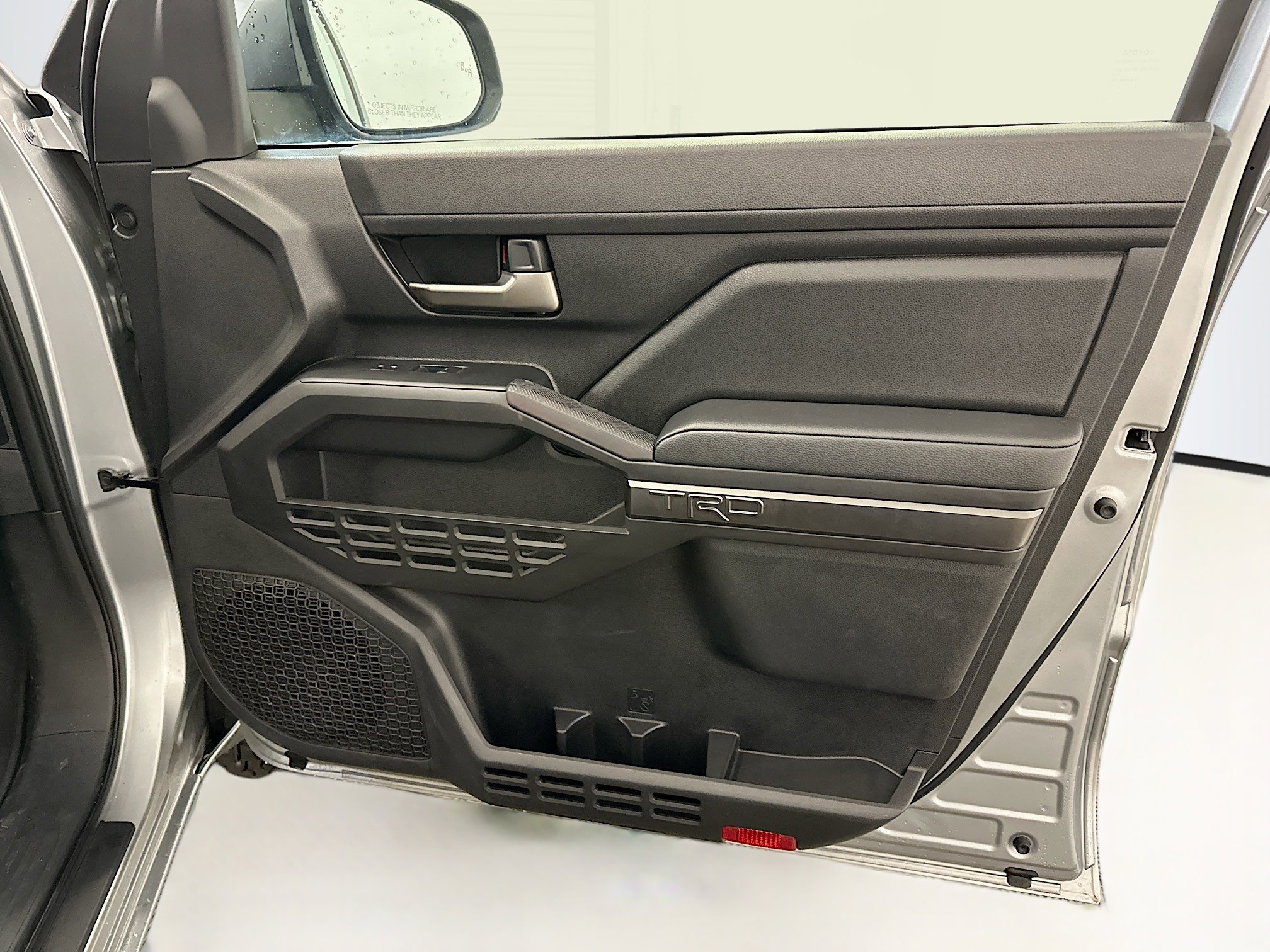 Used 2025 Toyota Tacoma TRD Off-Road image 33