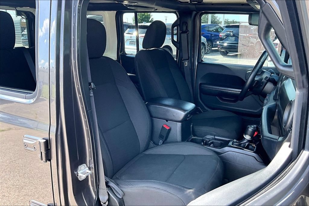 Used 2018 Jeep Wrangler Unlimited Sport S AWD/4WD image 9